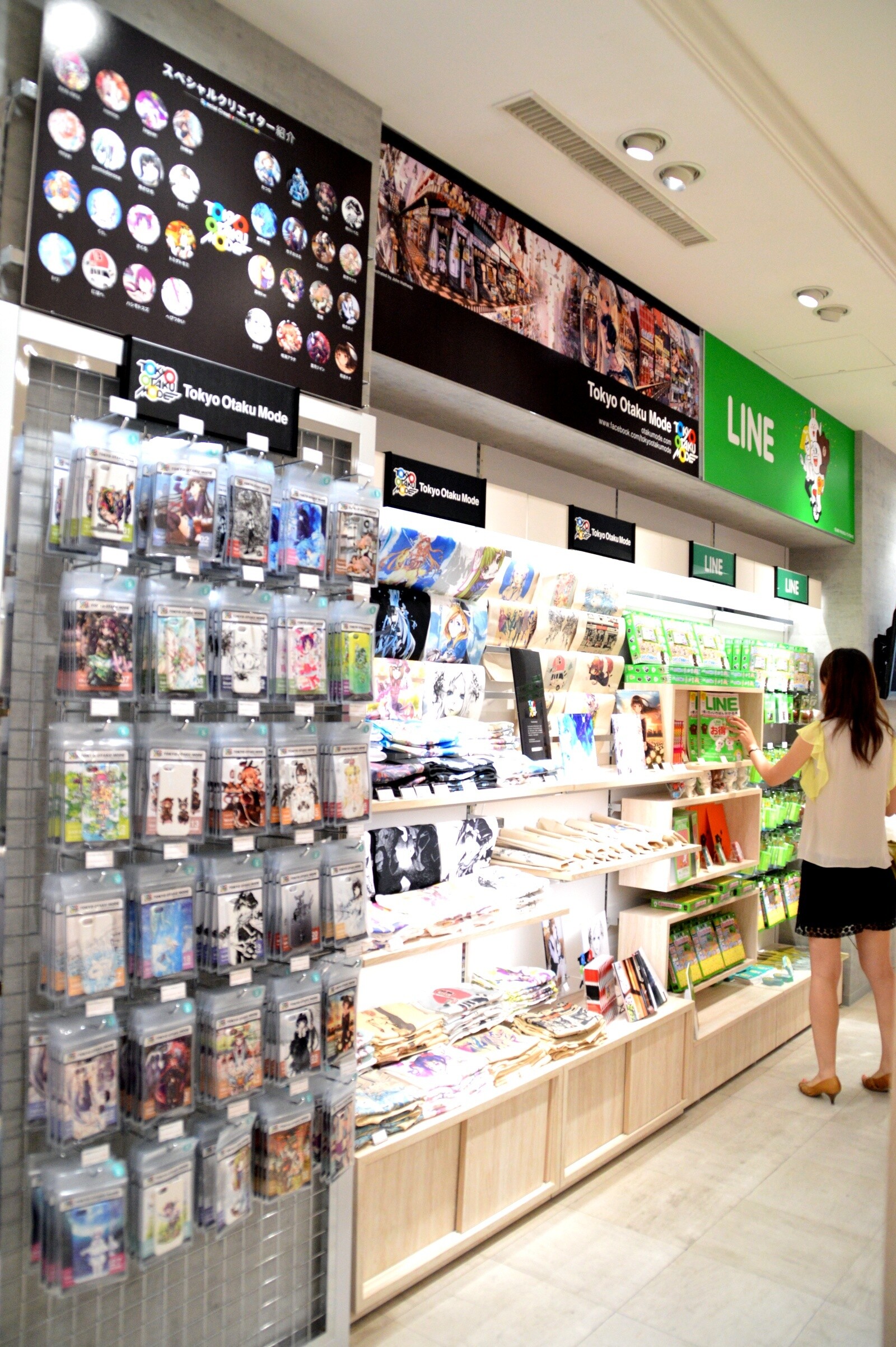 AppBank Store Shinjuku Opens! There’s Even a Booth with Original Goods from Tokyo Otaku Mode! 5