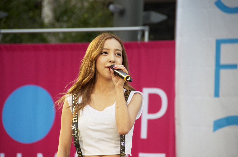 Tomomi Itano Brings Her SxWxAxG to USA! 7
