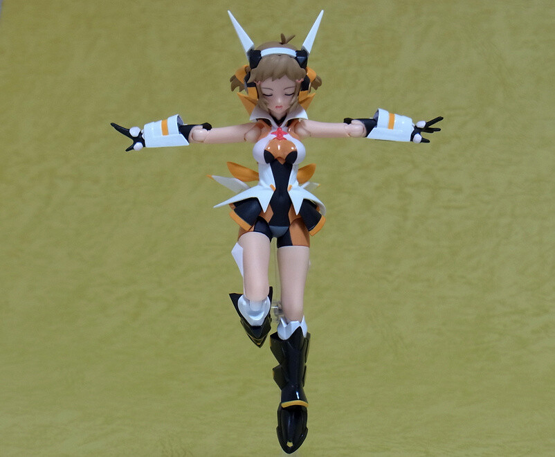 Review: “Senki Zessho Symphogear” Tachibana Hibiki Figma 7