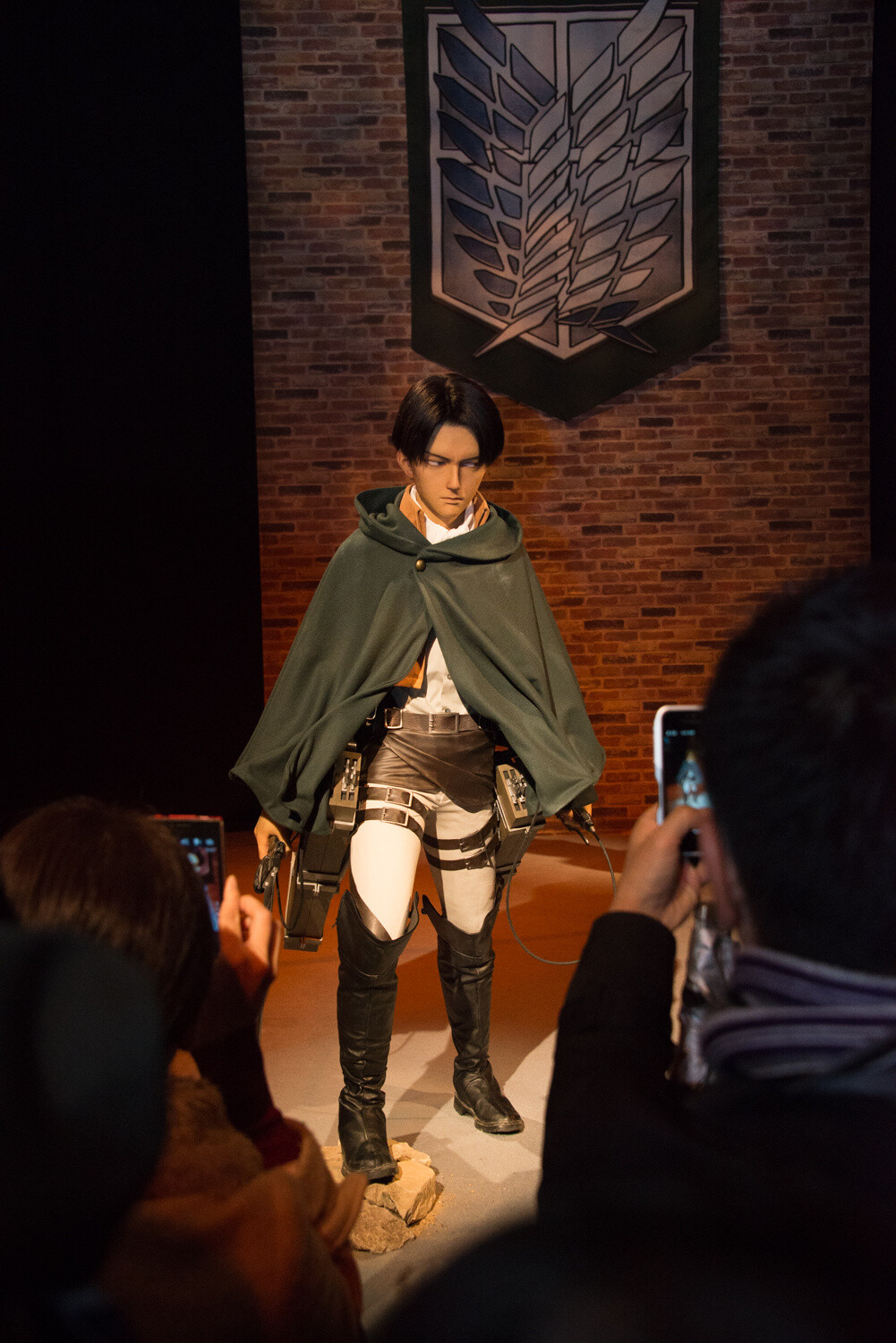  *Attack on Titan: The Real* 12