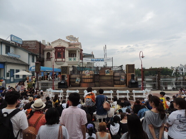 Before the start of the “One Piece Water Battle.” 4