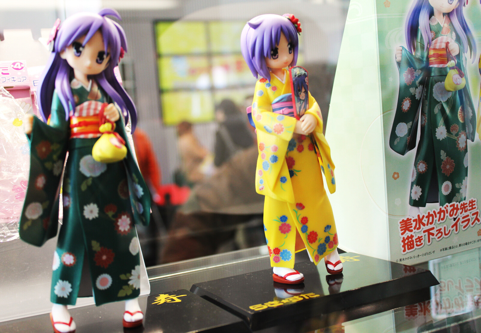 Otaku Flood the Streets of Akihabara for the Winter Radio Kaikan Festival! [1/2] 2