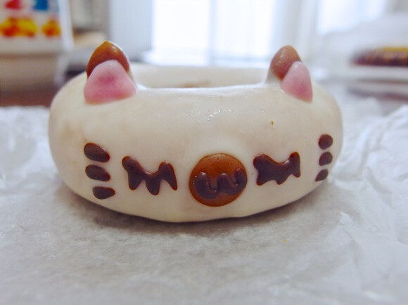 Celebrate Cat Day in Japan with these delicious cat doughnuts from Ikumi Mama Animal Doughnuts 9