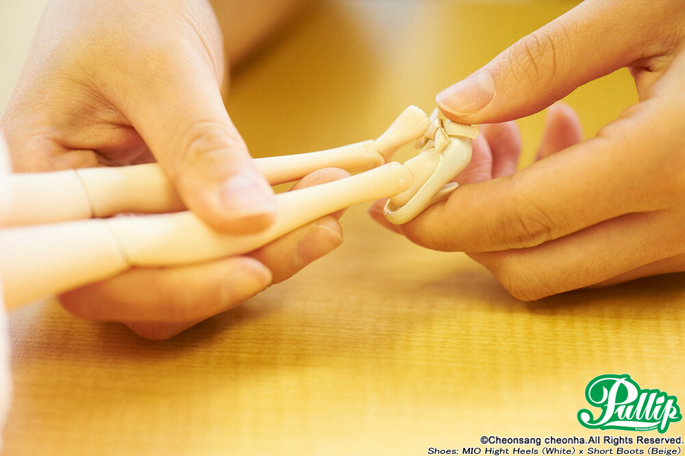 A Primer on Custom Dolls Beginning with Pullip: Connecting Hearts Through Love 5