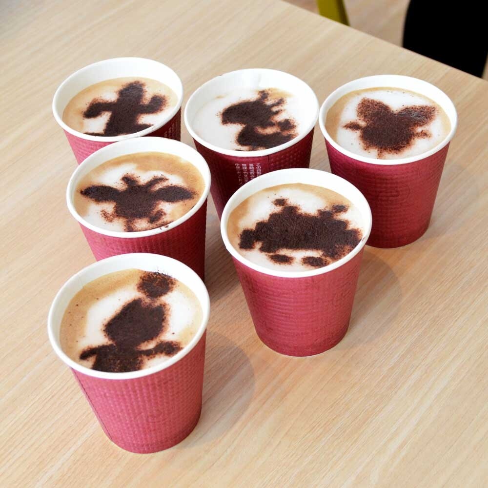 On top, from the left, are a Cactuar, Chocobo, and Momon. In the middle, from the left, are a Doraki and Space Invader. On the bottom is a Moogle. 12