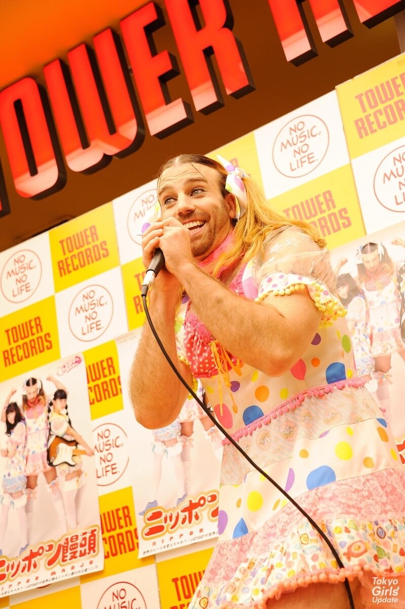 LADY BABY Whips Up a Frenzy at Tower Records in Shibuya During Release Event! 11