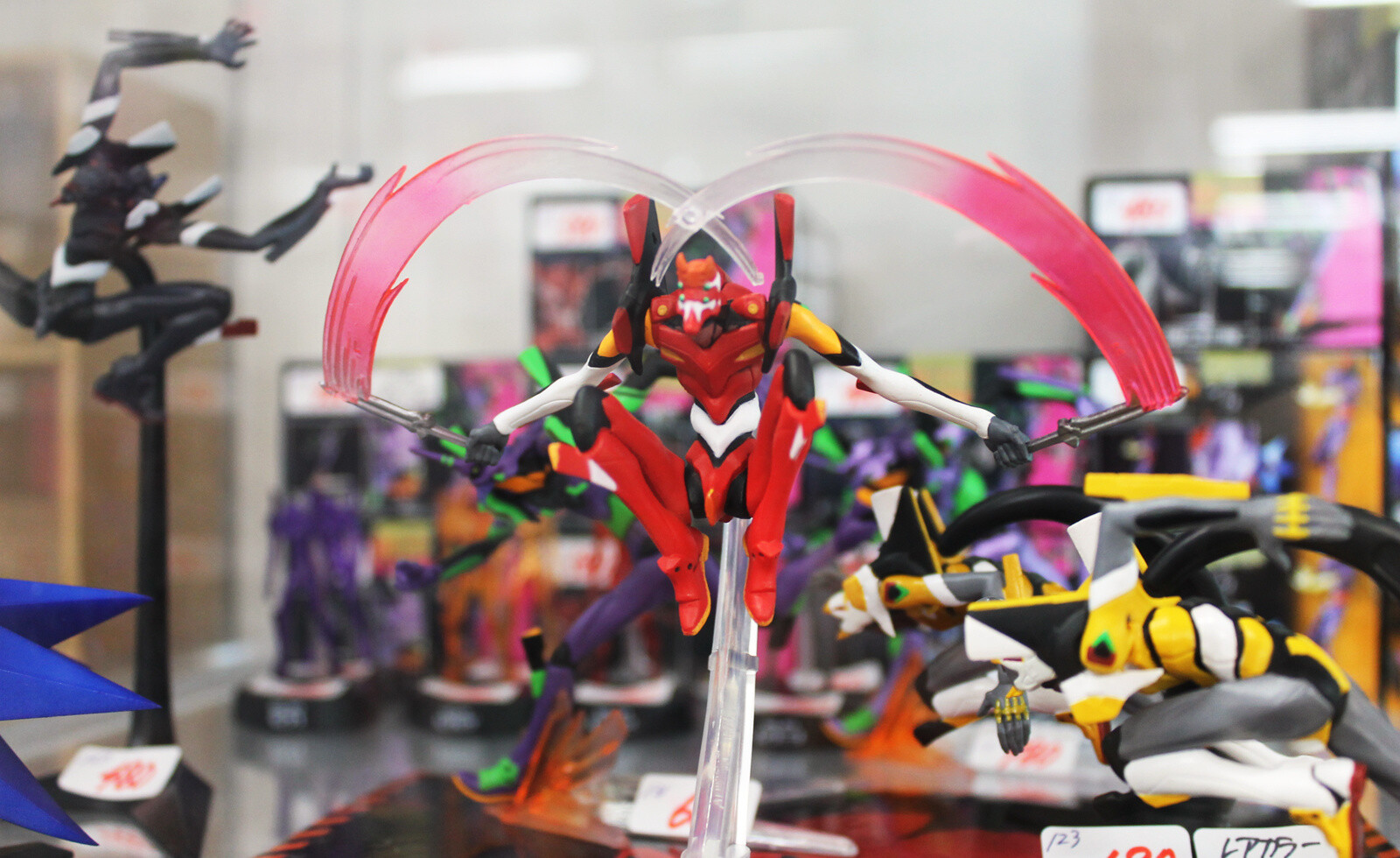 ASTOP: A Rental Showcase Specialty Shop in Akihabara 7