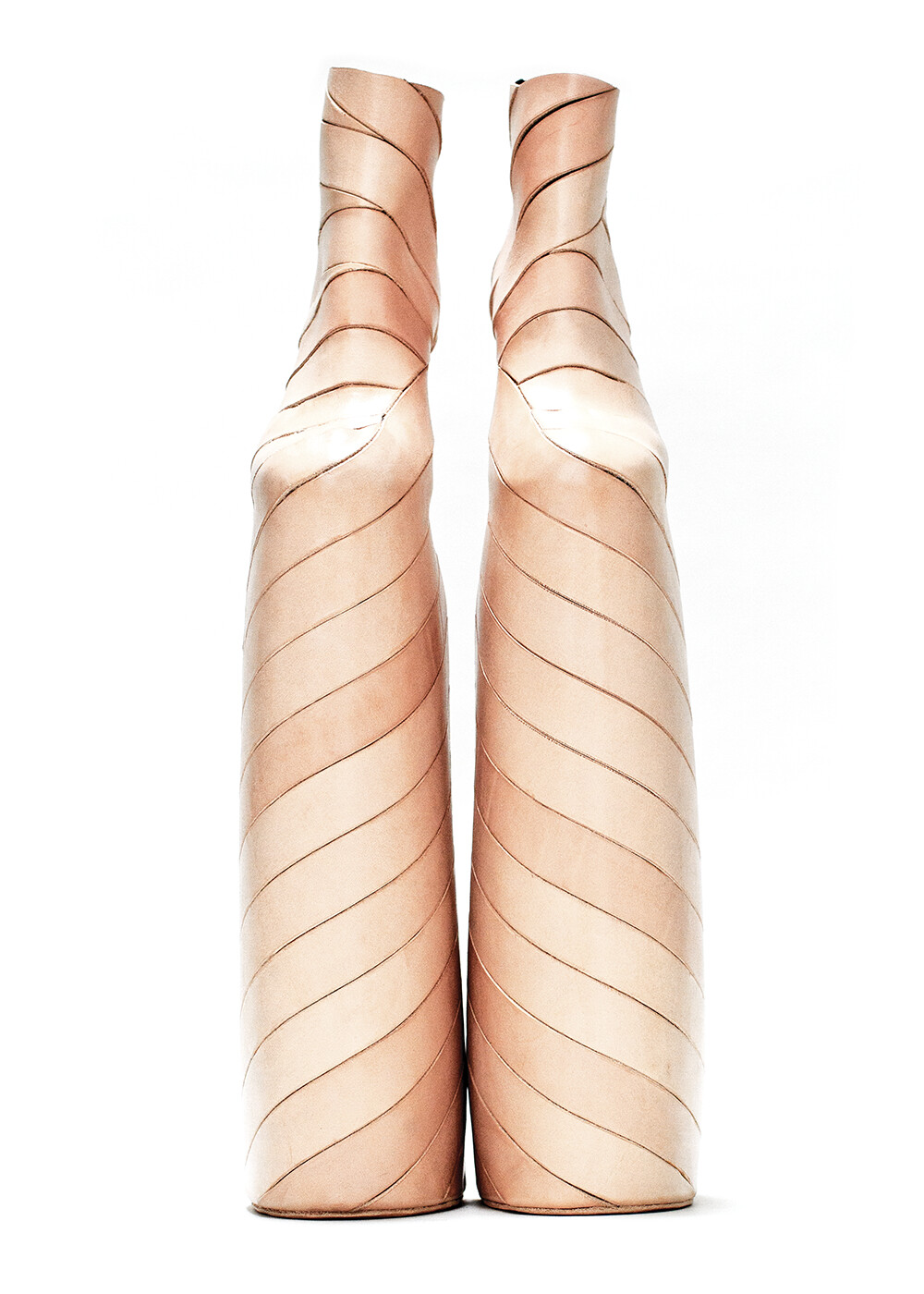 Lady Gaga 2011, Lady Romanesque, NT1001, 24 This picture is from Noritaka Tatehana's [Official Pintrest Page](http://www.pinterest.com/noritakacoltd/pins/)   4