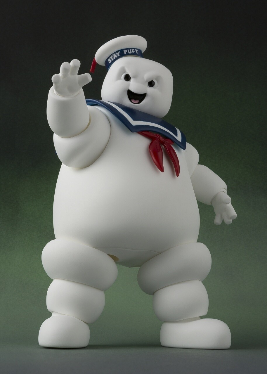 The Marshmallow Man is eager to destroy!　Ghostbusters™ & ©2017 Columbia Pictures Industries, Inc. All rights reserved. 5