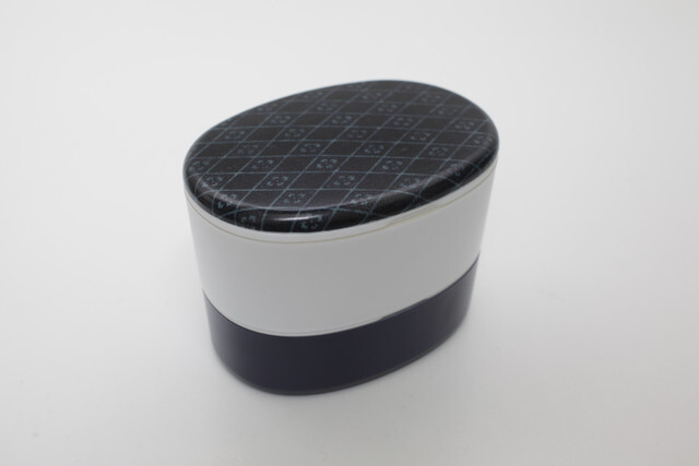 Feast With Gorgeous Bento Boxes Showcasing Traditional Japanese Techniques! 6