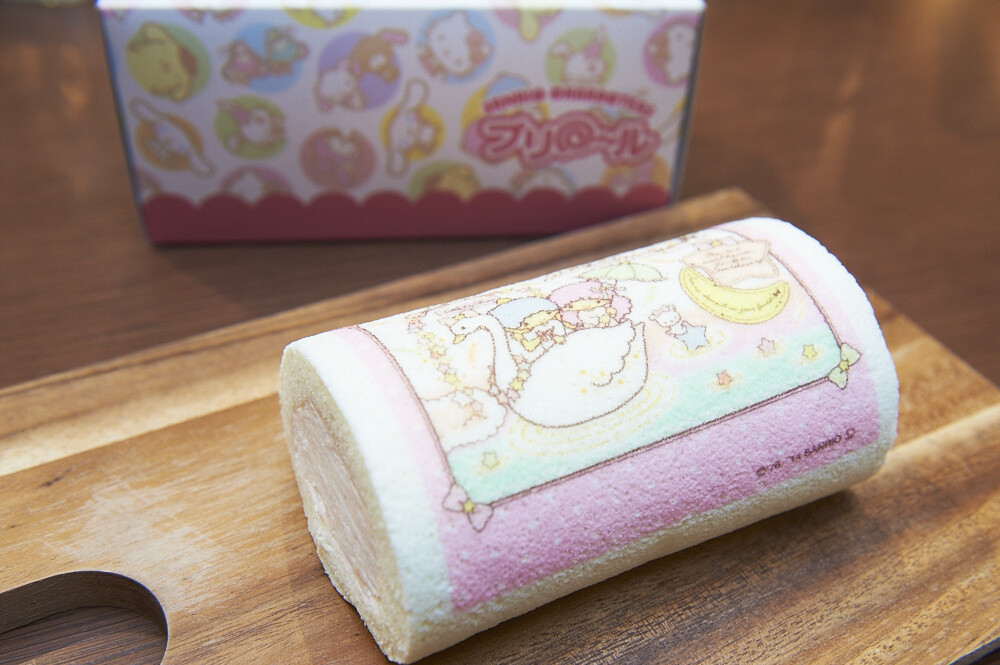 The “Kiki & Lala Strawberry Roll Cake (1,905 yen) is a limited takeout item. Eat it together with your friends. 9