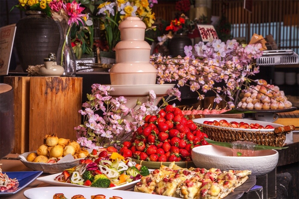 Tokyo Restaurant Holds “Strawberry Tasting Festival” 6