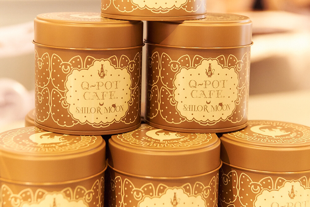 Spend A Day With Pretty Guardians at Incredible Q-pot CAFE. x Sailor Moon Collab! 32