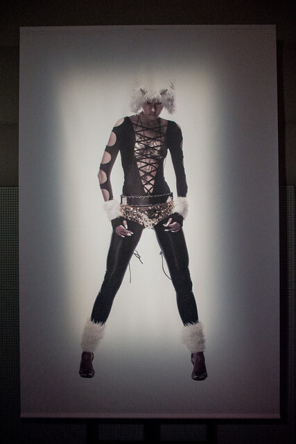 There is So Much *JoJo* Love, the Building Can’t Contain It! *JoJo* Photo Exhibition Being Held Now in Shiseido Ginza Building 5