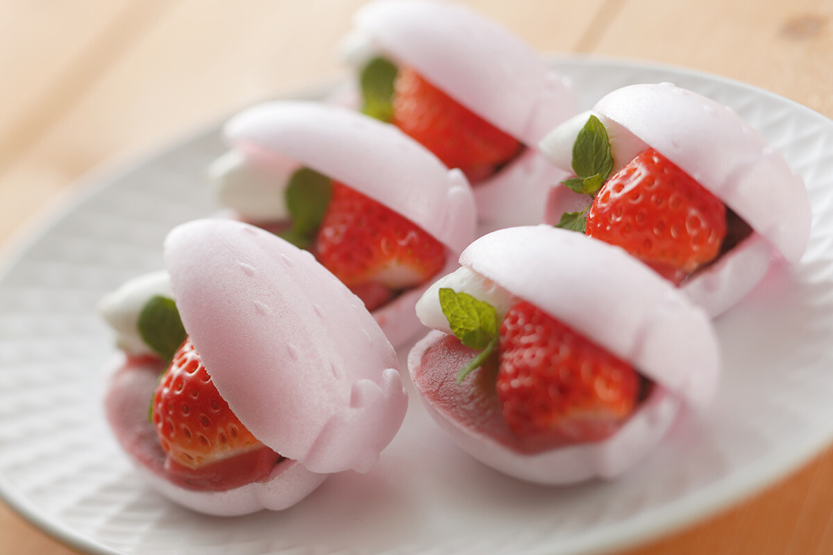 Enjoy 20 Berry Desserts at the My Favorite Berry Sweets Buffet 2017! 1