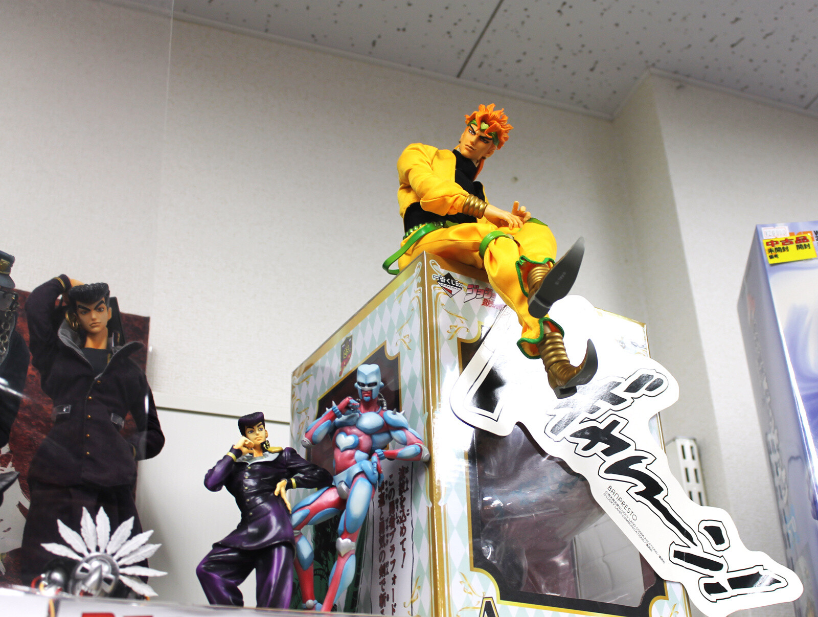 TAKARASAGASHI: A Premium Figure Shop in Akihabara 20