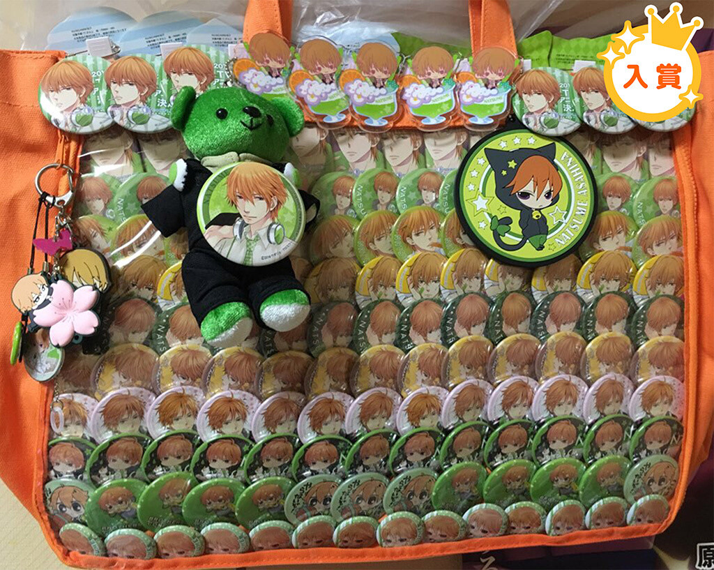 Epic Ita-bags Show Fans' Sheer Devotion to Anime Boyfriends 7