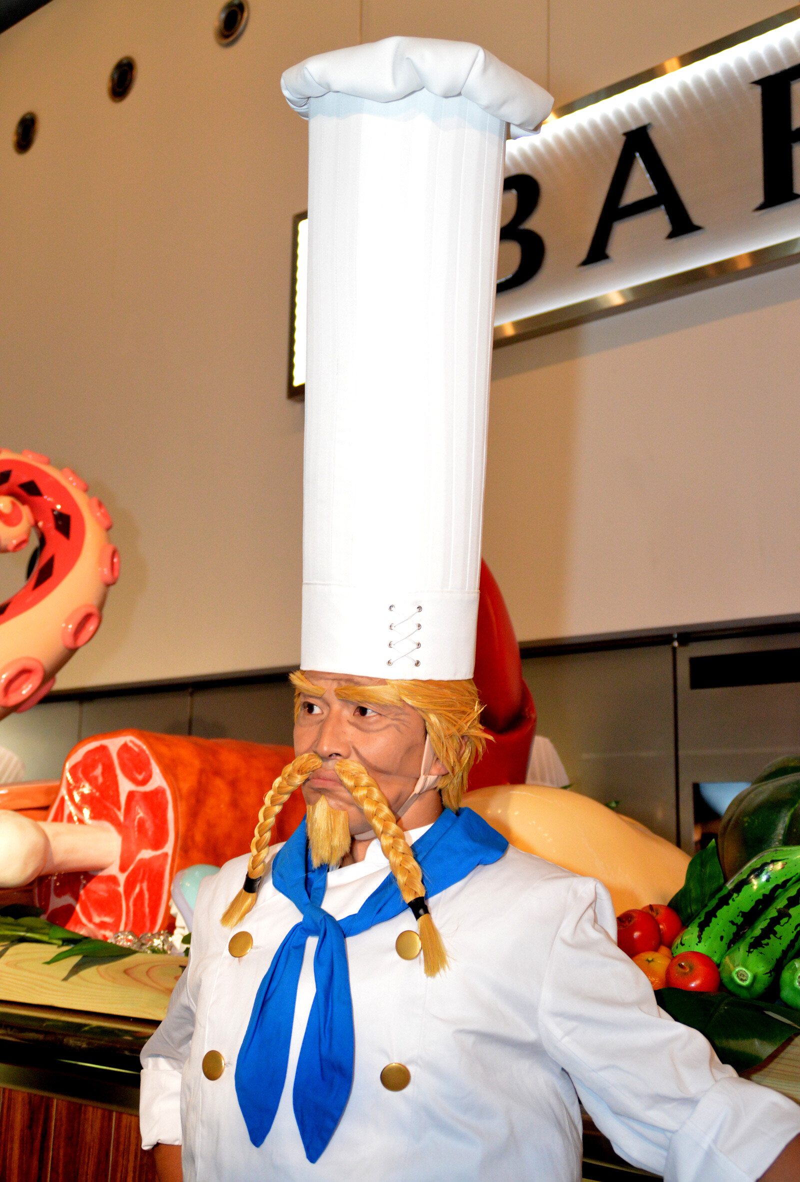 Now that's a hat! 20