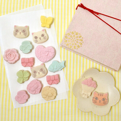 Adorable Kitty-Themed Gift Set Raises the Bar for Mother's Day Gifts! 2