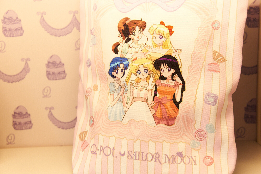 Spend A Day With Pretty Guardians at Incredible Q-pot CAFE. x Sailor Moon Collab! 16