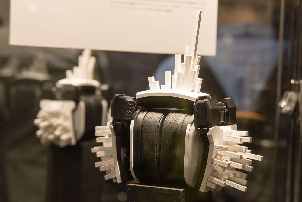 Transforming Headphones Made from an Incredible 256+ Parts! New Brand Now on Sale from Good Smile Company and Linkin Park’s Mr. Hahn 12