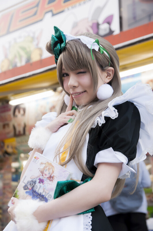 Hayase Ami Cosplays as Minami Kotori at Akihabara Gamers Event 0