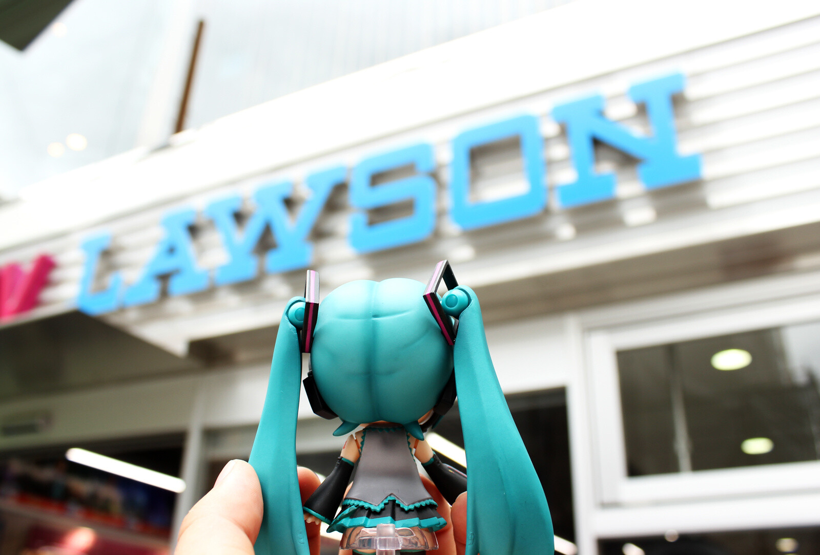 [Buyer’s Blog] Crazy D’s Recommendation: Let's Hang Out with Miku! 12