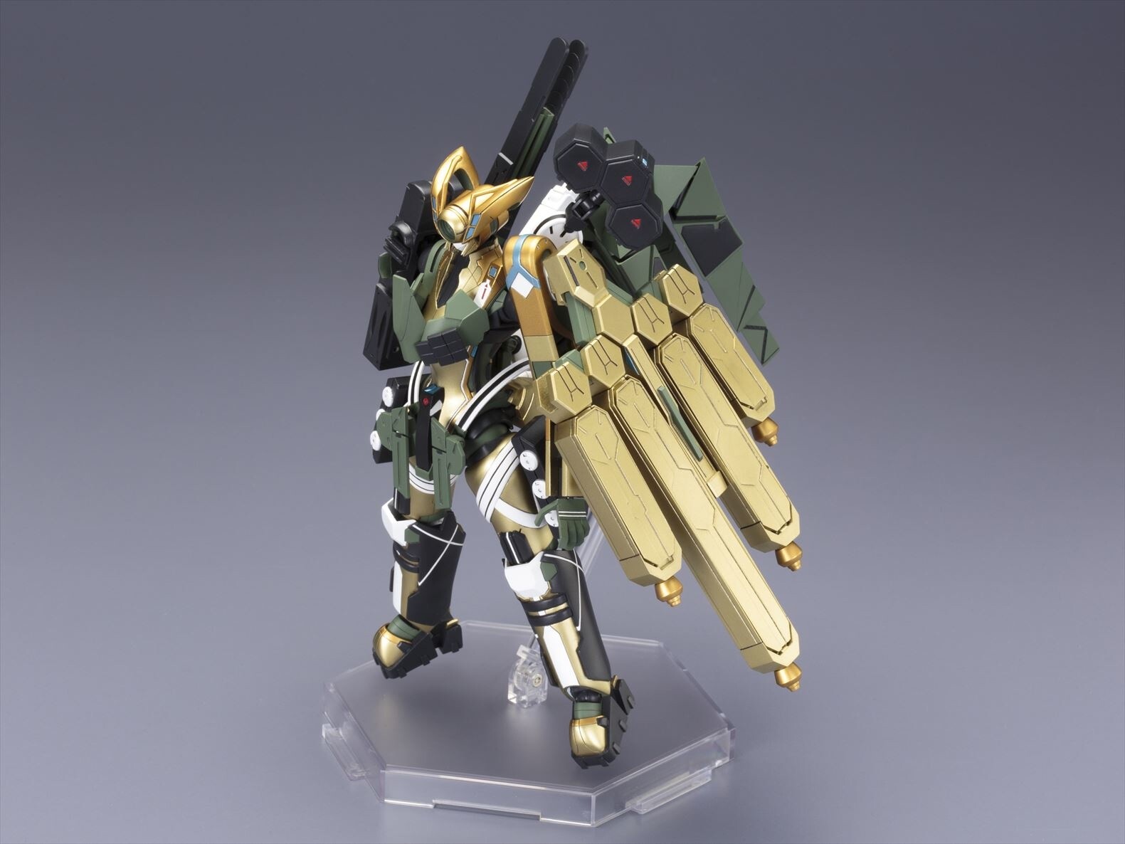 Newest Majestic Prince Model Kit Gold Four to Be Released This October! 1