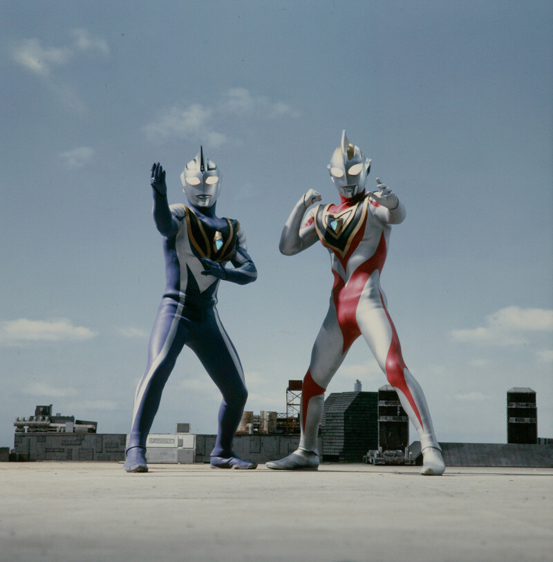 *Ultraman Gaia* © 1998 Tsuburaya Productions 2