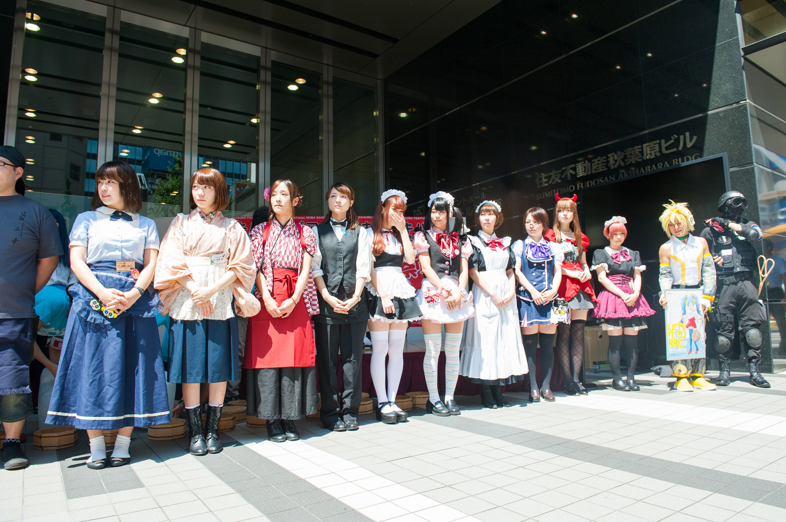 Akihabara’s "Water Girls" Help Otaku Beat the Midsummer Heat! 8