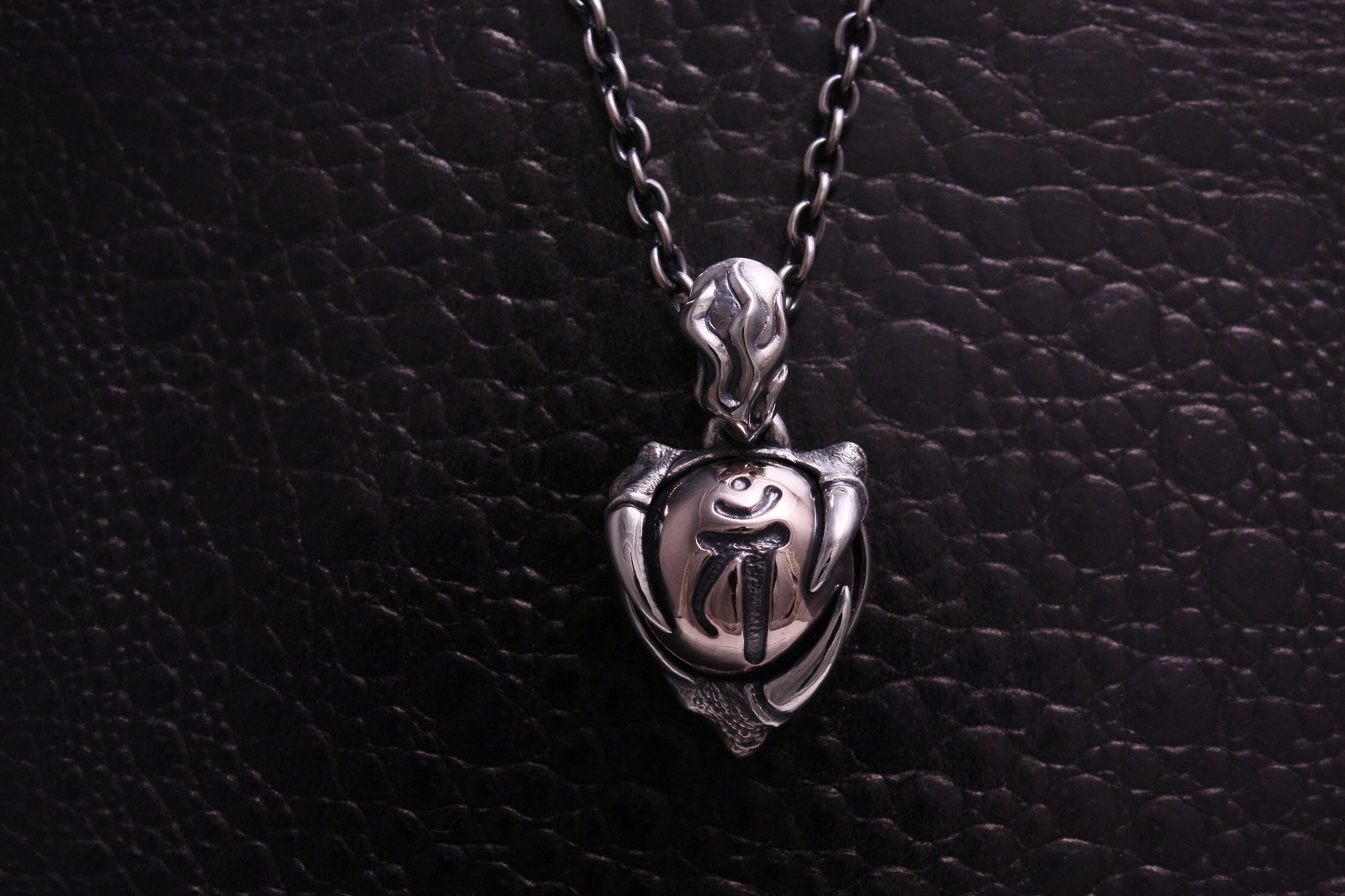 Kazuma Kiryu Necklace 11