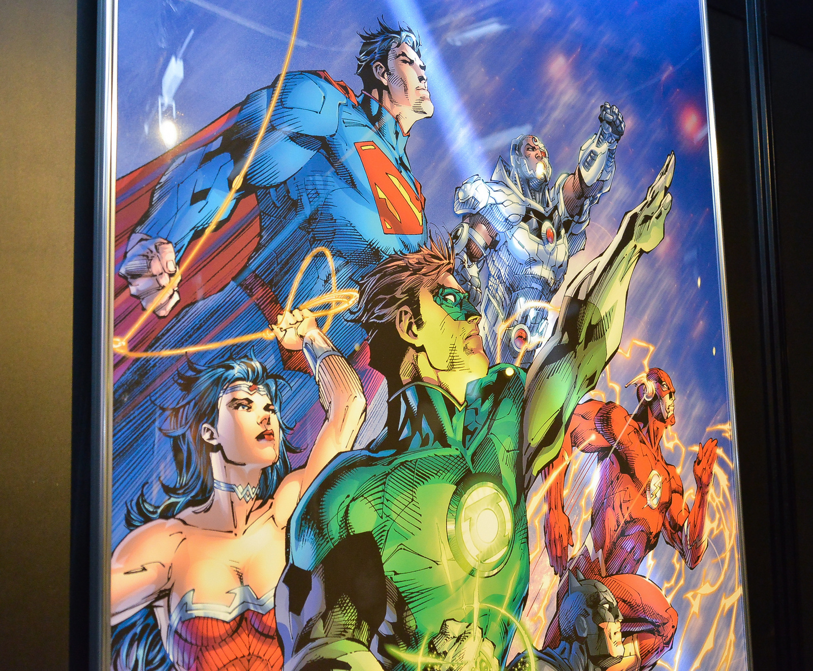 He does not usually practice before a doing a serialized comic. Jim commented, “I prepared for half a year before doing things like *Batman*,  but with drawing, I actually adjust how it looks as the series progresses.” 8