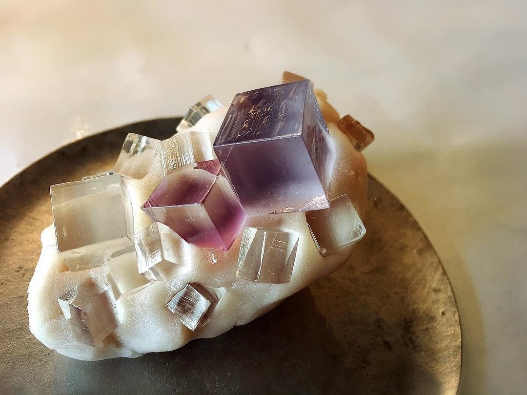 Mineral-Like Desserts Are The Gems of This Cafe!