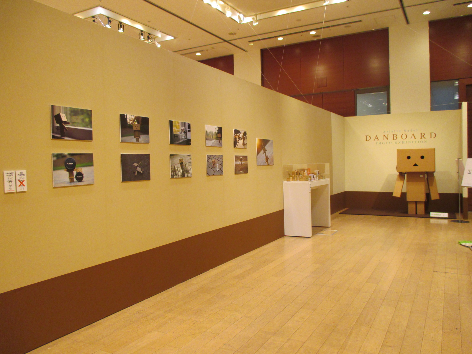 Danboard Photo Exhibition on Now at Daimaru Shinsaibashi 8