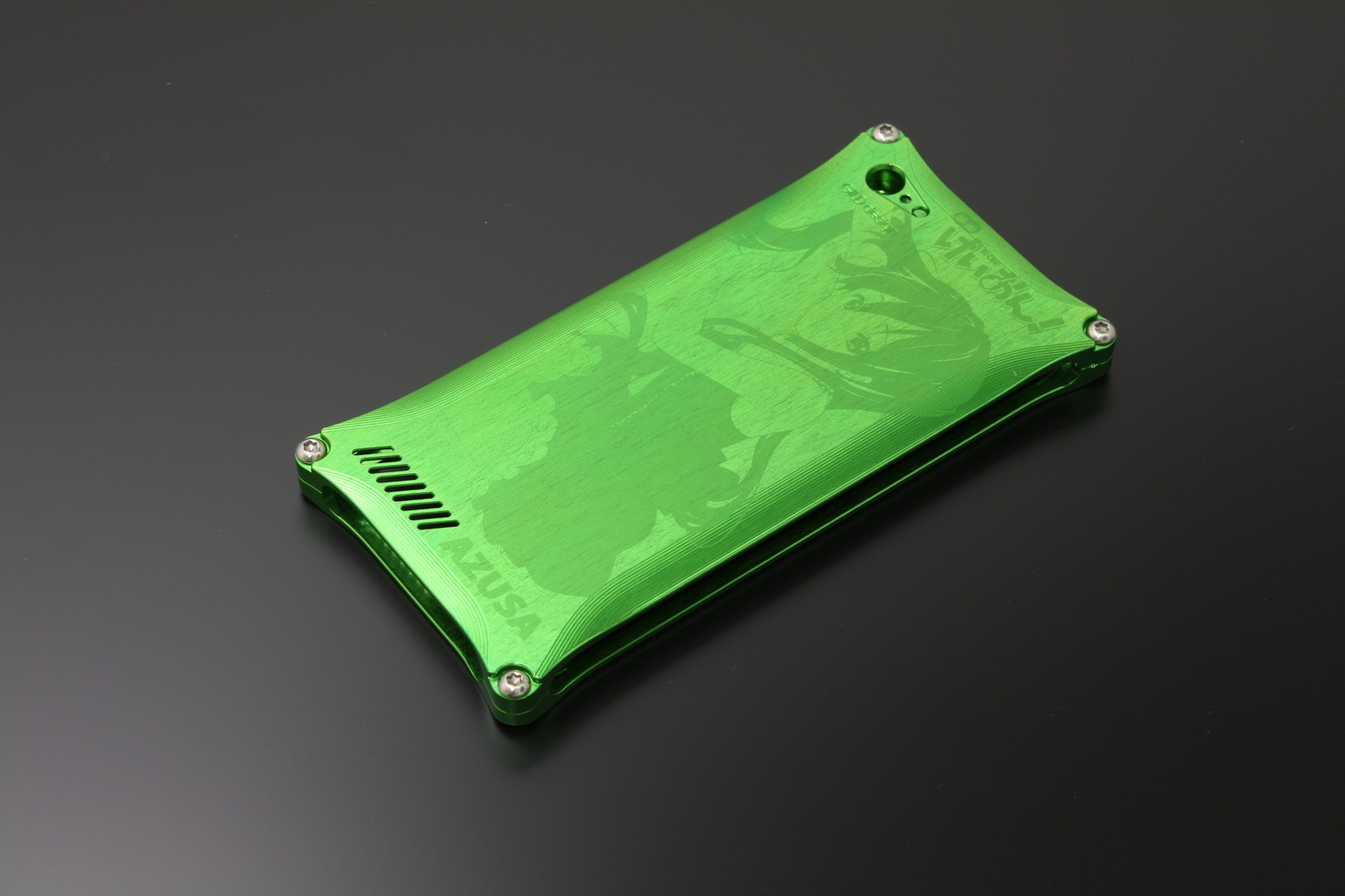 Made in Japan! Ultra Quality iPhone Cases Hold the Spirits of Popular Characters [2/2] 2