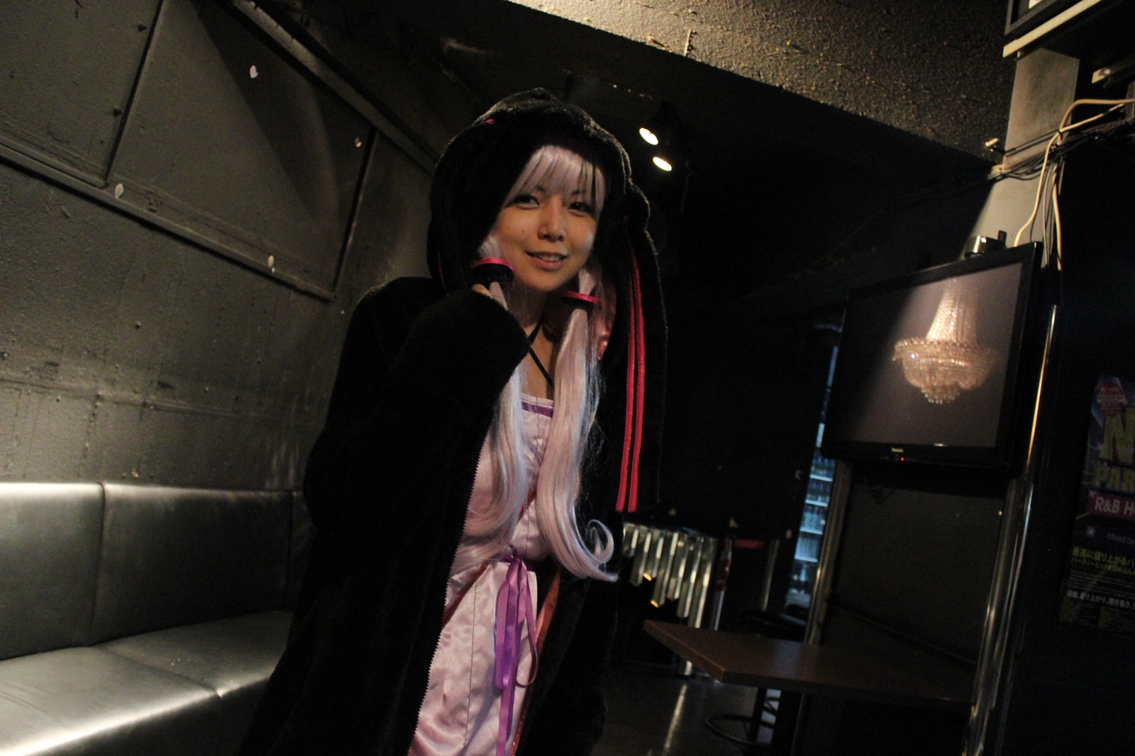 The cosplay staff called MiXUS Girls were garnished with flowers. This is Suzume’s Yuzuki Yukari cosplay.  2