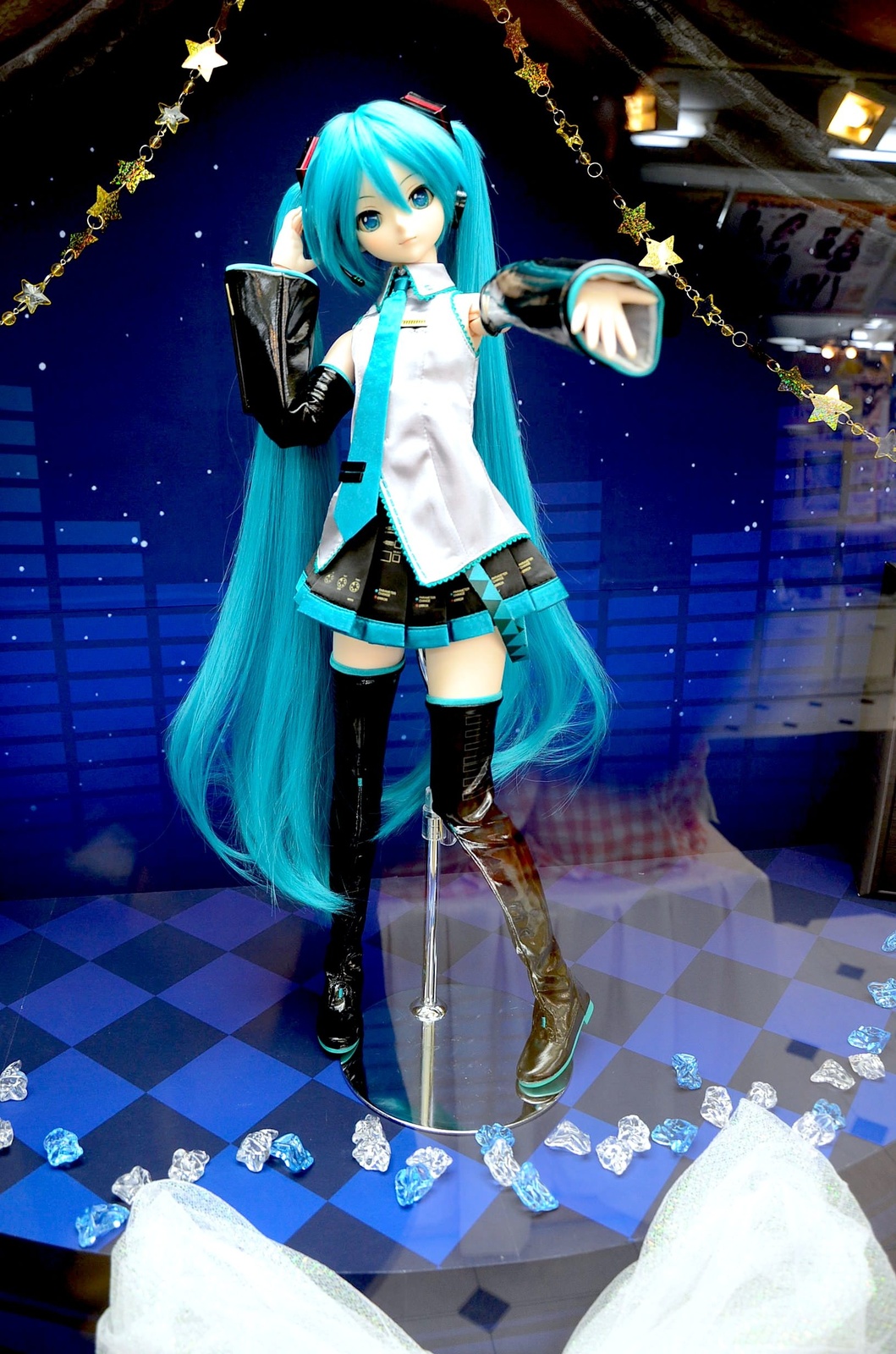 Enjoy the beauty of the superior molding from head to toe!  6