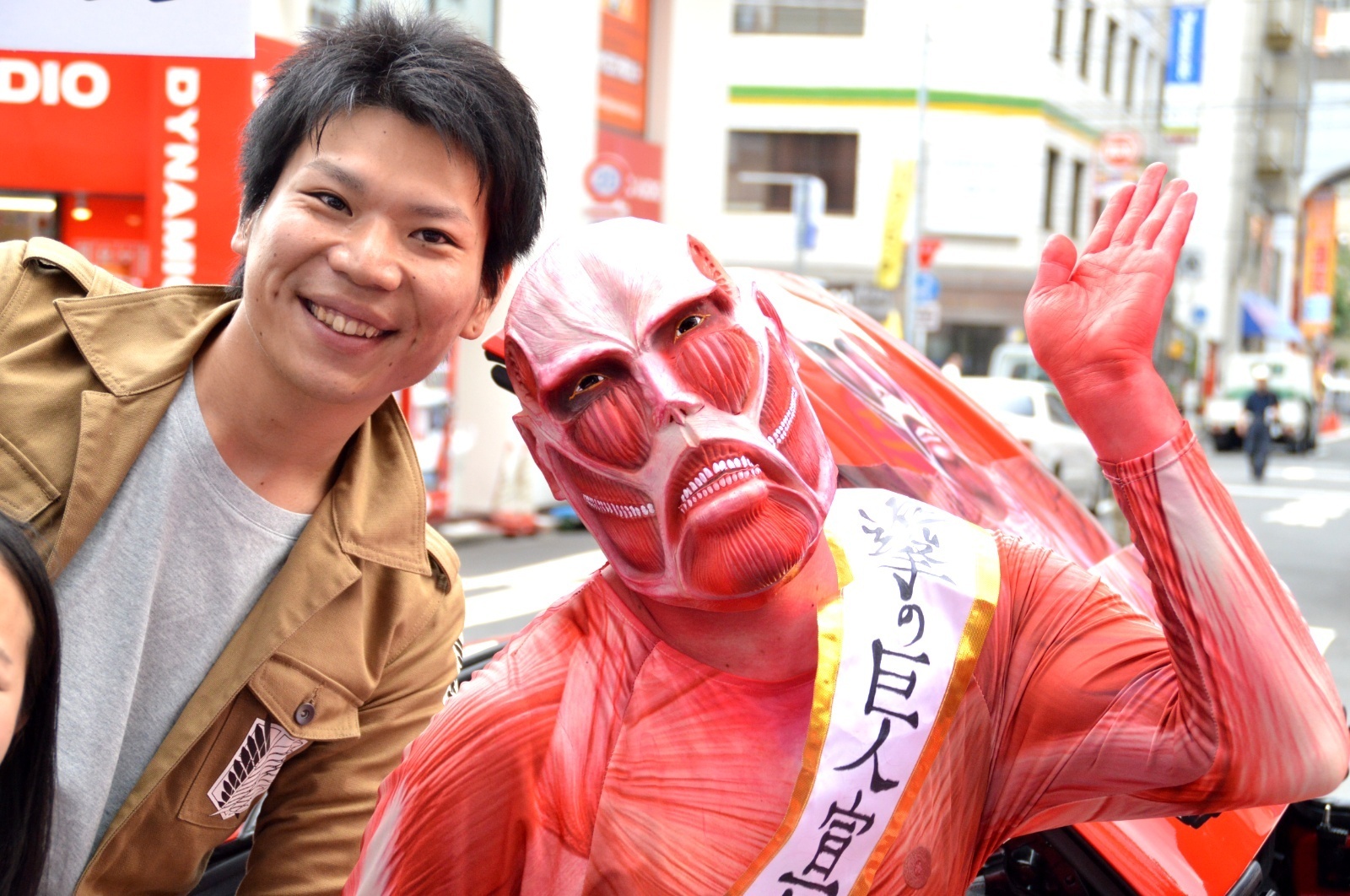 “Attack on Titan” Ferrari Appears in Akihabara Along with a “Miniature” Colossal Titan!