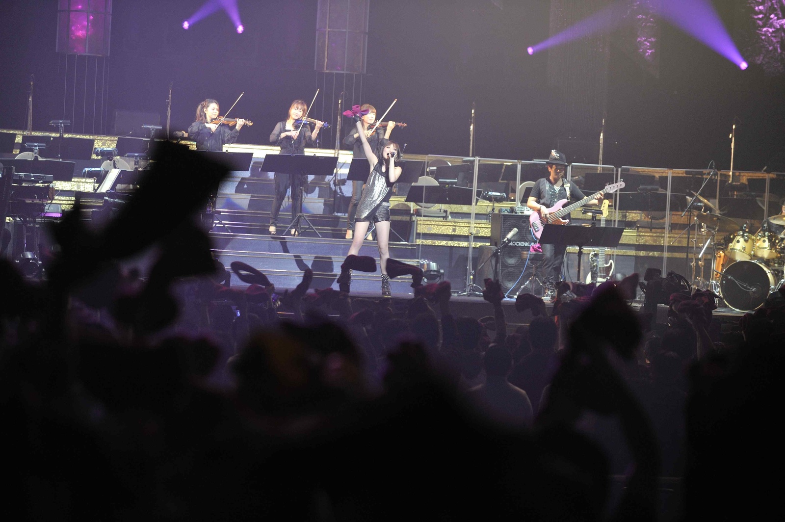 The Night When the Woman with the Voice of a Diva Became a True Diva: May’n Artist Interview [1/3] 4