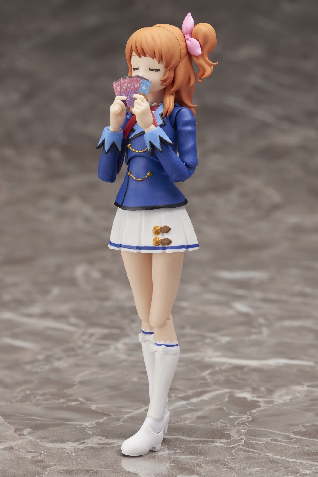 Akari Ozora from Aikatsu! Is Ready to Captivate the Audience Together with Mascot Ozorotter in This Adorable Figure Set! 9