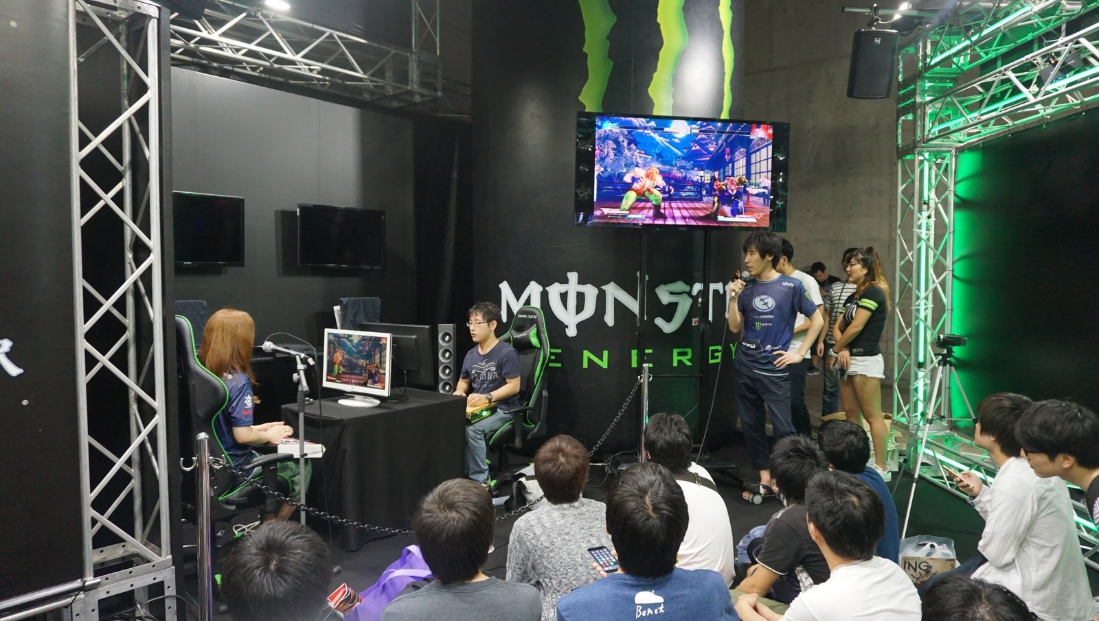 [TGS 2016] Attendees Take on Pro Gamer Team Evil Geniuses at Street Fighter V Showdown Tournament Presented by Monster Energy! 3