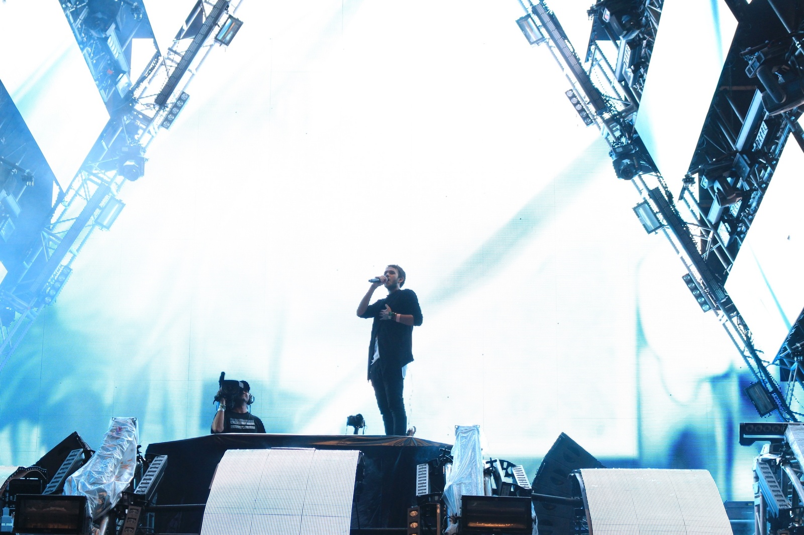 Over 160,000 People from Around the World Descend on Miami for Ultra Music Festival 2016 19