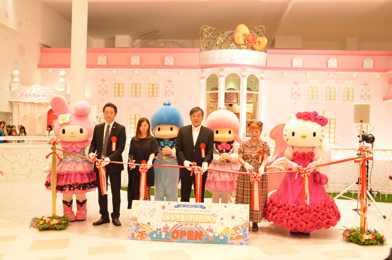 Popular Amusement Park Sanrio Puroland Opens New Attractions!