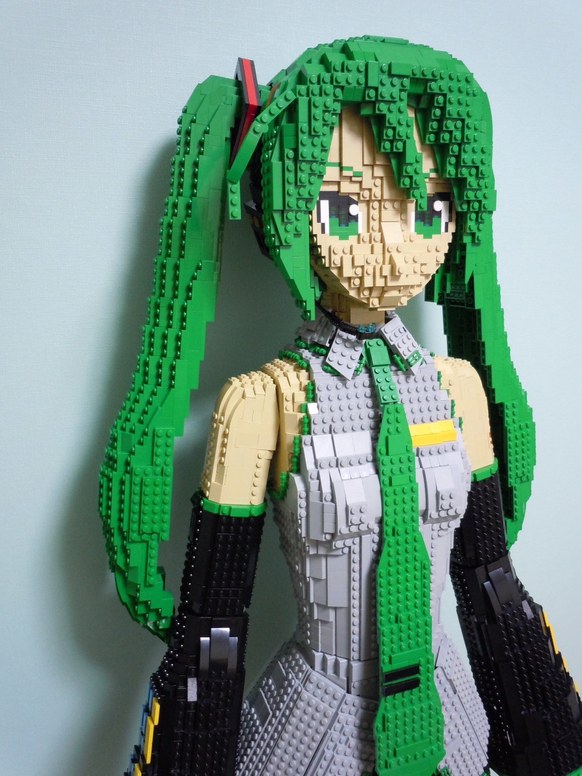 Completed in Six Months! The Birth of the Life-Size Lego Miku!