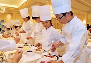 Nurturing the Dreams of 2,600 Children! Applications Underway for Seventh Hankyu Hanshin Yume Machi Challenge Team