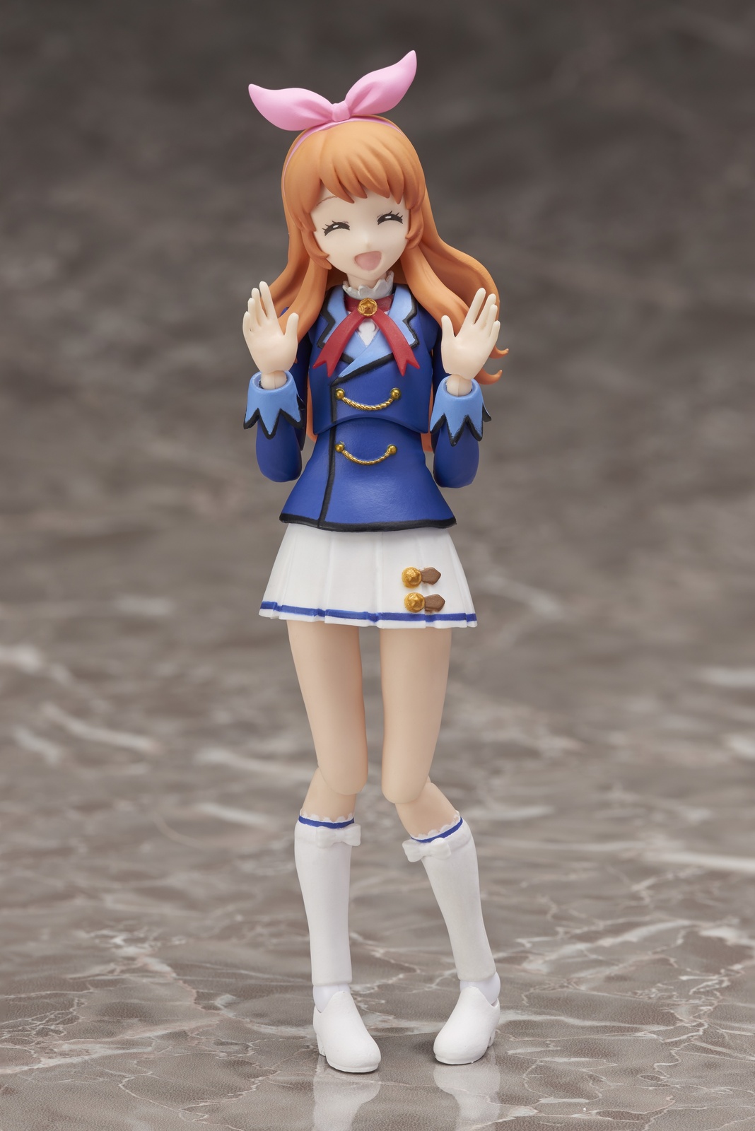 Akari Ozora from Aikatsu! Is Ready to Captivate the Audience Together with Mascot Ozorotter in This Adorable Figure Set! 1