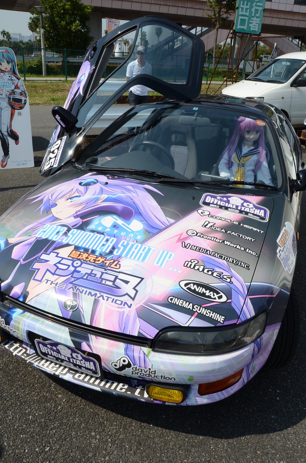 “Mai Waifu” on Cars?! More than 1,000 Cars on Display at Itasha Festival Ita G Festa 17