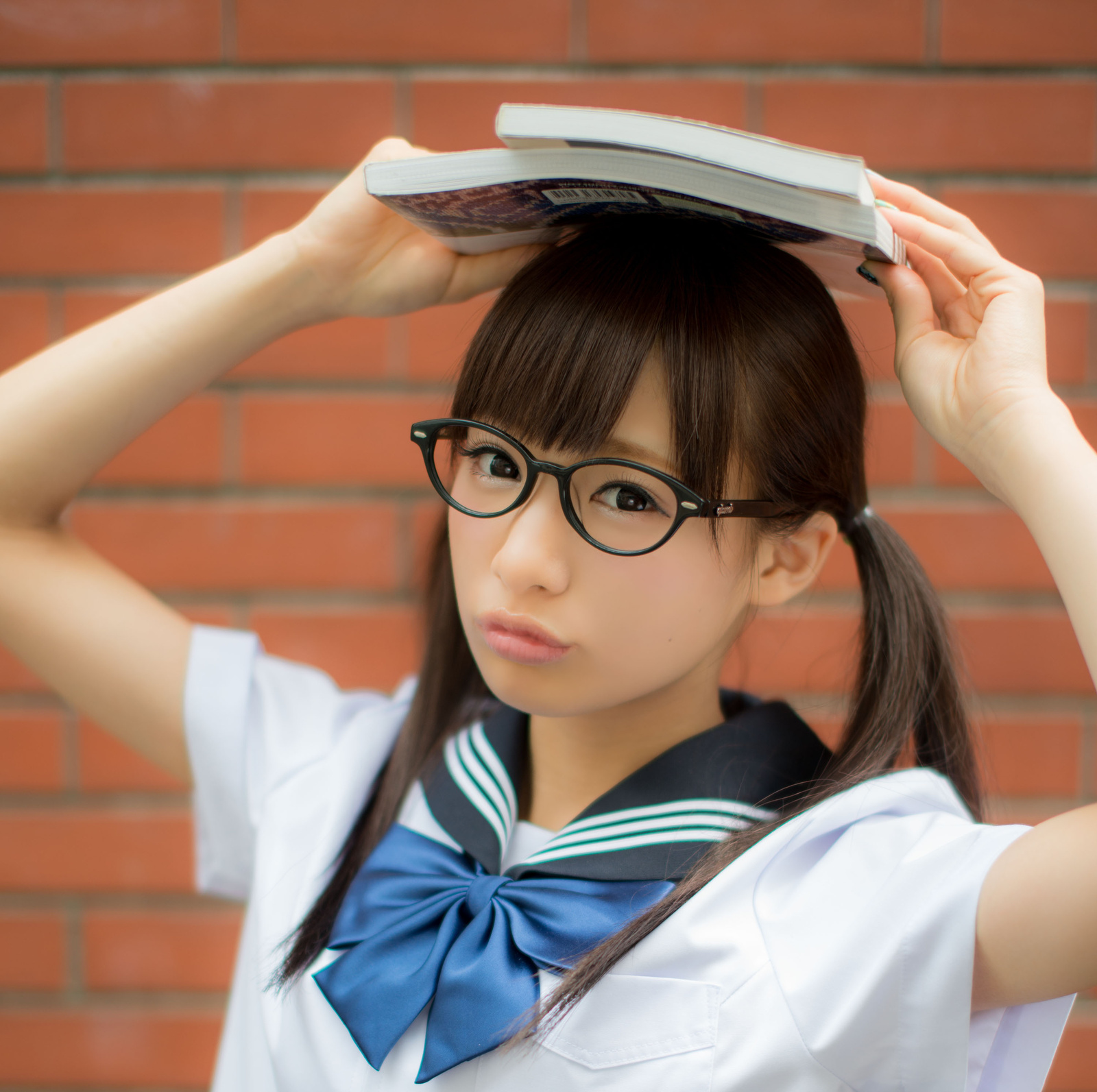 The jacket to her new song “Miga Candy.” 11