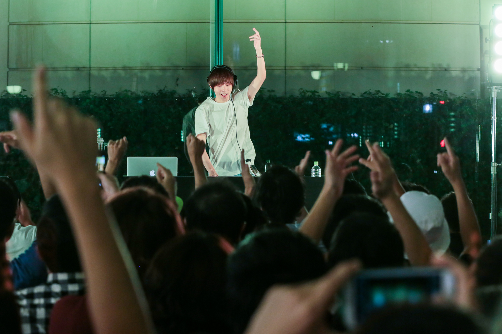 From Apple Store, Omotesando DJ Session / Apple Store, Omotesando  © Kensuke Tomuro 6