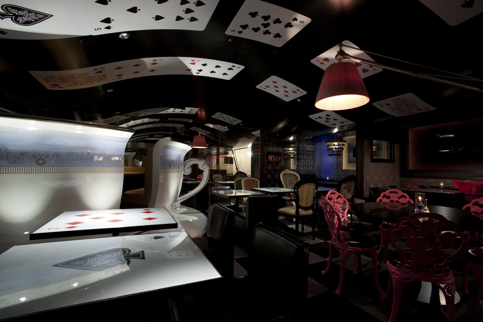 Enchanting Alice in Wonderland-themed Menu Offered for Easter! 8